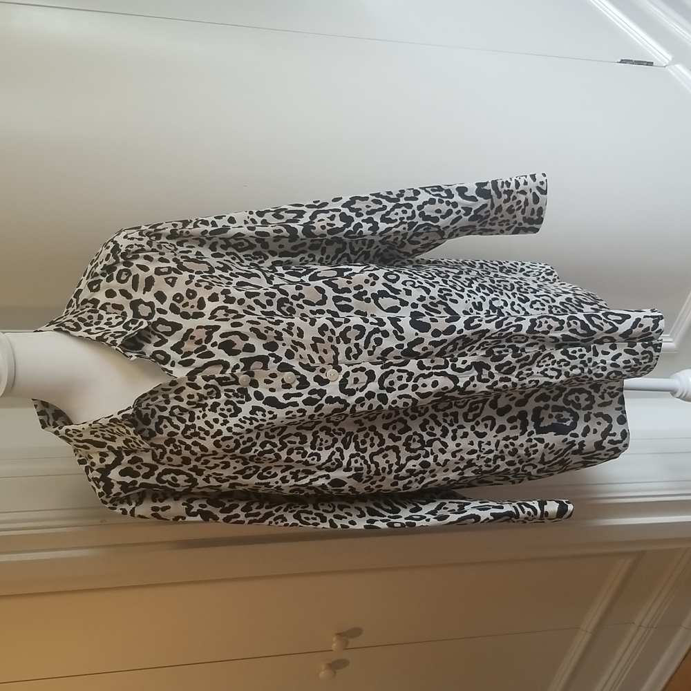 CHICO'S Leopard Long-Sleeve No-Iron Blouse Size 4 (20/22)